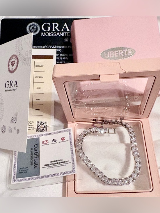 Moissanite Jewelry - A elegant Womens Moissanite Tennis Bracelet . GRA Card & Gift Box